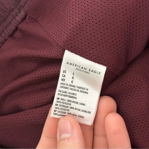 American Eagle 5.5” 24/7 Trekker Short Burgundy FLEX Size Large NWT Cargo - Picture 8 of 9